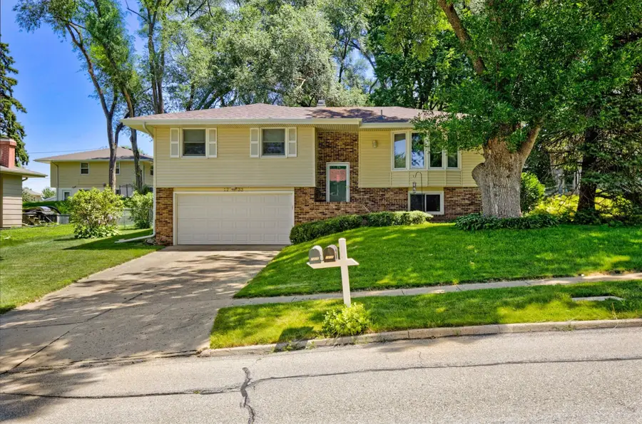1233 31st Street, West Des Moines, IA 50266 - #2
