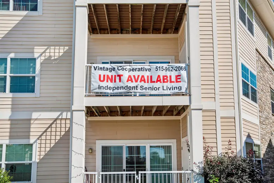 600 E Hillcrest Avenue #213, Indianola, IA 50125 - #3