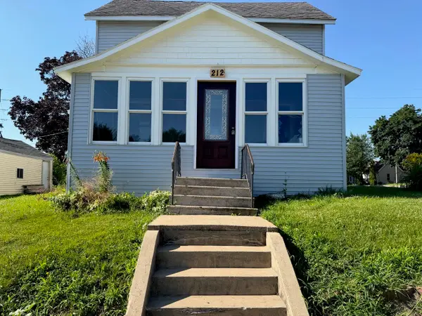 212 W Nevada Street, Marshalltown, IA 50158