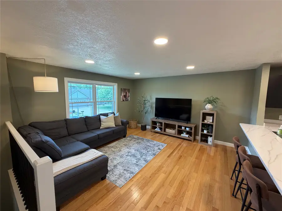 1209 N Prairie Street, Pella, IA 50219 - #2