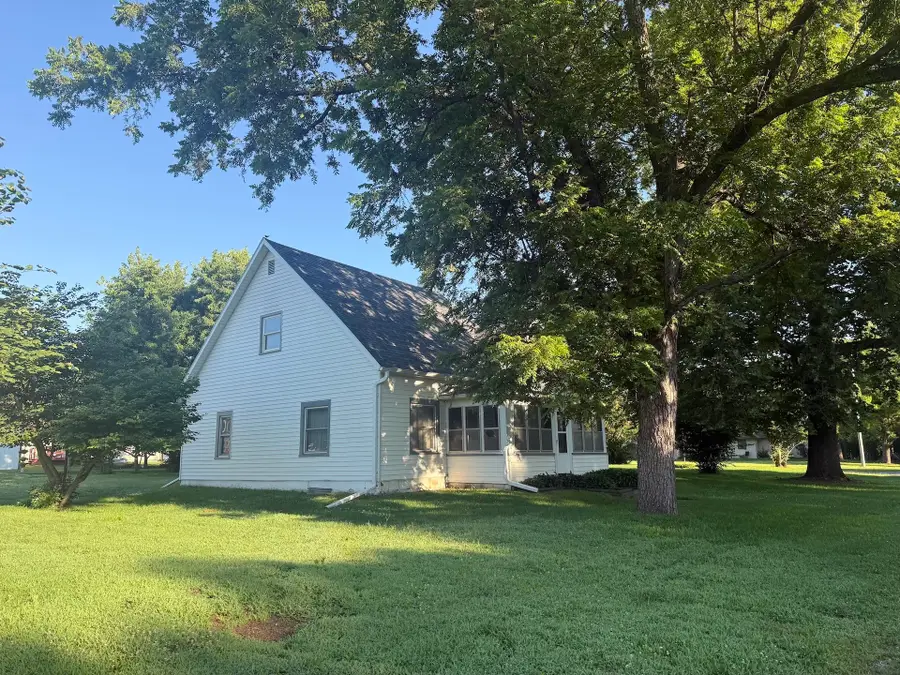 413 N Water Street, Cambridge, IA 50046 - #3