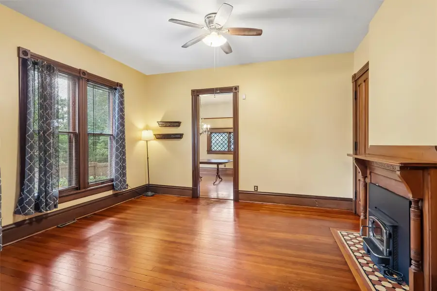 680 18th Street, Des Moines, IA 50314 - #3