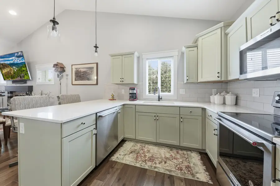 2404 3rd Avenue Se, Altoona, IA 50009 - #3