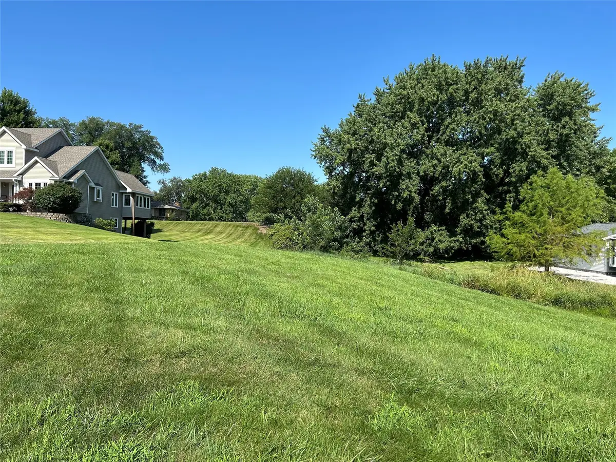 6806 NW 98th Street, Johnston, IA 50131 - #1