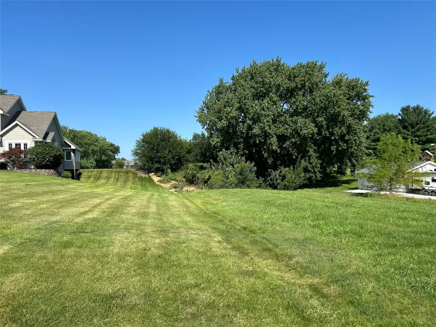 6806 NW 98th Street, Johnston, IA 50131 - #2