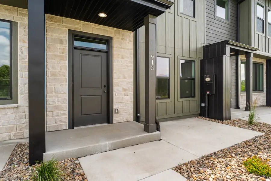 907 Percheron Lane, Norwalk, IA 50211 - #2