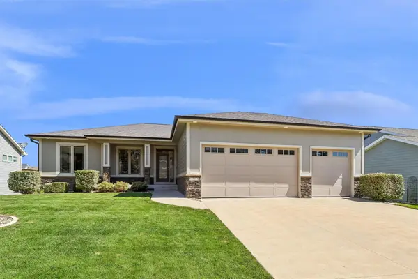 16215 Northpark Drive, Urbandale, IA 50323