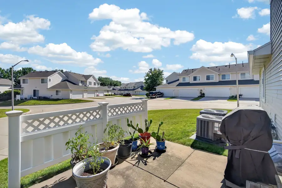 4425 Mills Civic Parkway #1201, West Des Moines, IA 50265 - #3