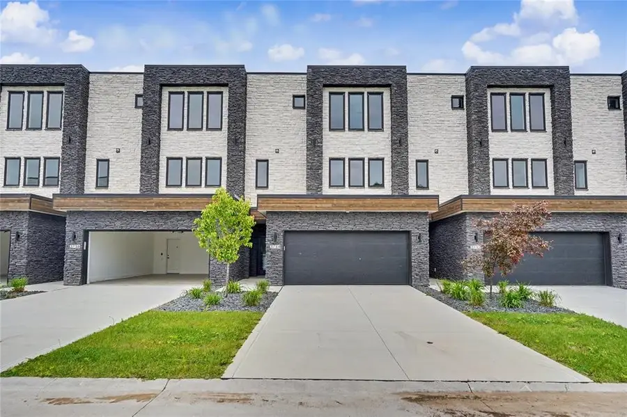 2726 Fleur Drive, Des Moines, IA 50321 - #2