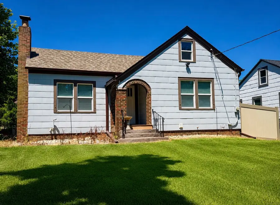 2425 Prospect Road, Des Moines, IA 50310 - #2