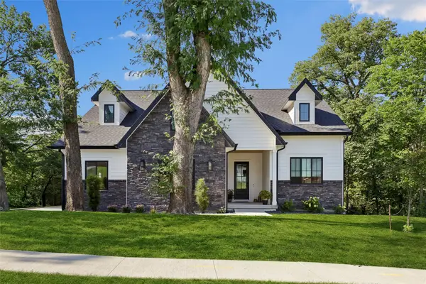 10415 Thorne Drive, West Des Moines, IA 50266