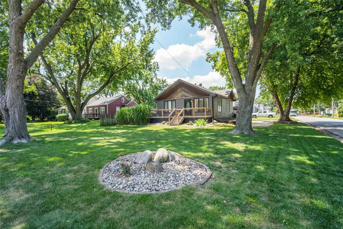 3306 50th Street, Des Moines, IA 50310 - #1