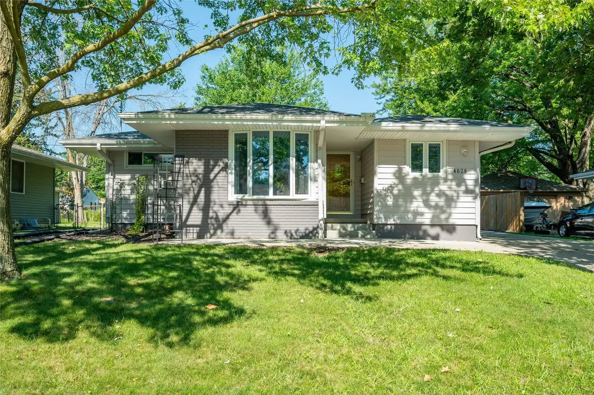 4028 Lynner Drive, Des Moines, IA 50310 - #1