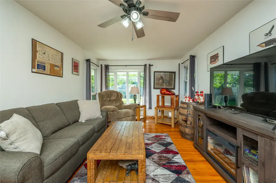 4028 Lynner Drive, Des Moines, IA 50310 - #3