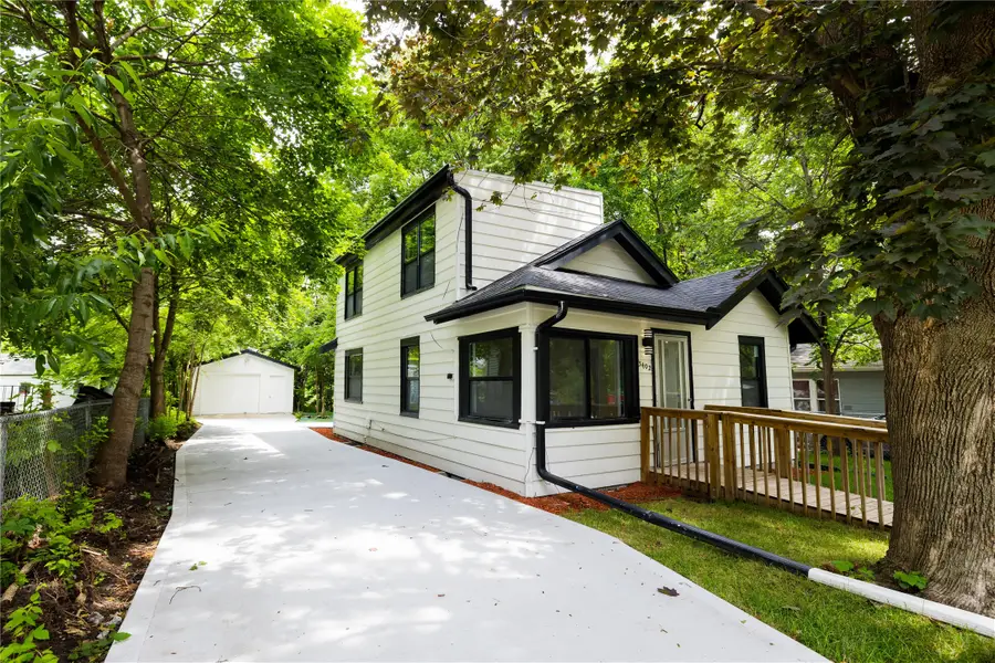 3402 Arthur Avenue, Des Moines, IA 50317 - #2