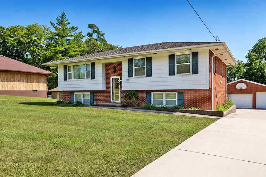 341 E Rose Avenue, Des Moines, IA 50315 - #2
