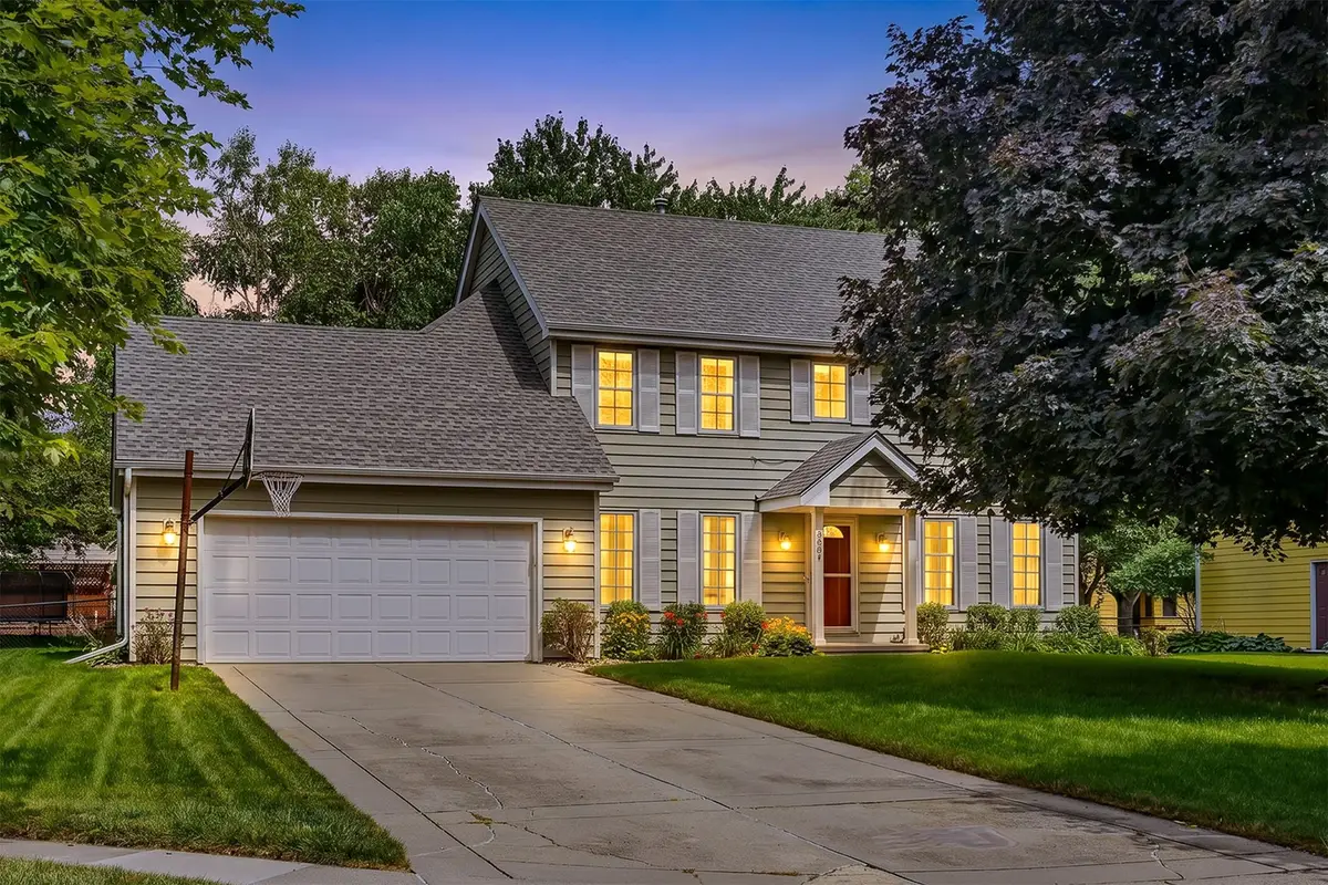 5849 Brentwood Circle, Johnston, IA 50131 - #1