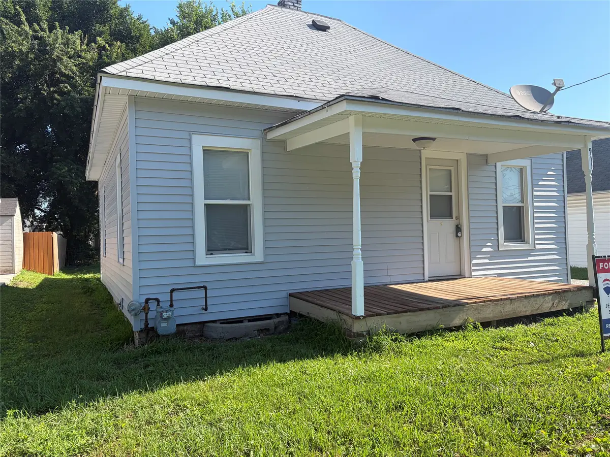 911 Leland Avenue, Des Moines, IA 50315 - #1