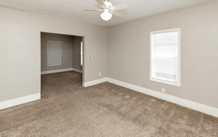 911 Leland Avenue, Des Moines, IA 50315 - #3