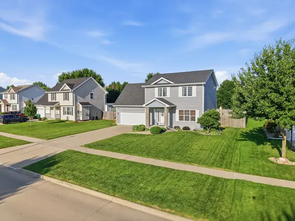 5921 NW 106th Street, Johnston, IA 50131