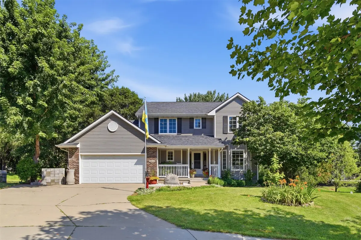 3012 E Highview Drive, Des Moines, IA 50320 - #1