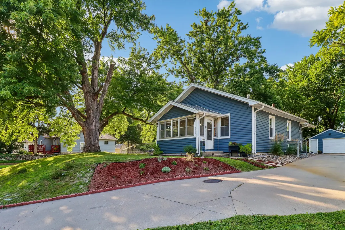 2800 Lyon Street, Des Moines, IA 50317 - #1