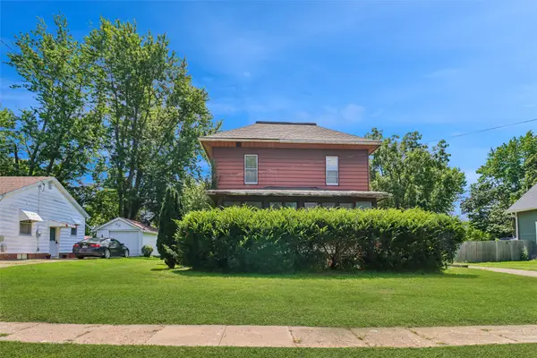 611 S 3rd Avenue W, Newton, IA 50208