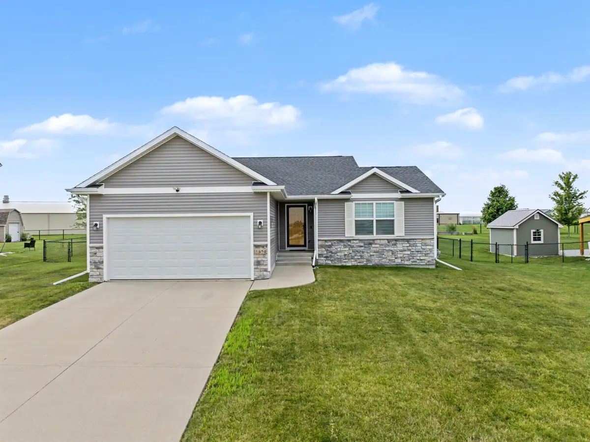 1304 NE 2nd Street, Stuart, IA 50250 - #1