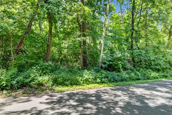 1260 E 41st Street, Des Moines, IA 50317