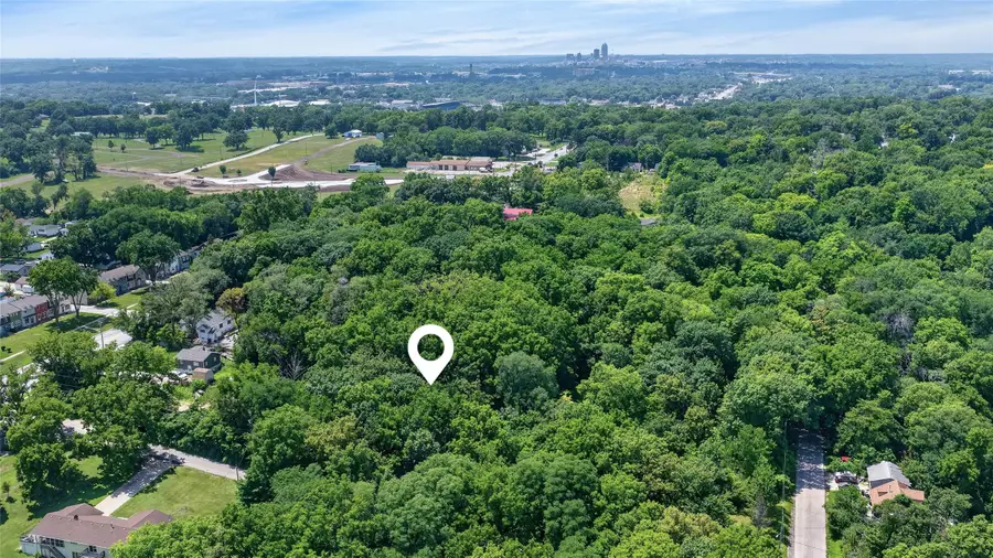 1260 E 41st Street, Des Moines, IA 50317 - #2