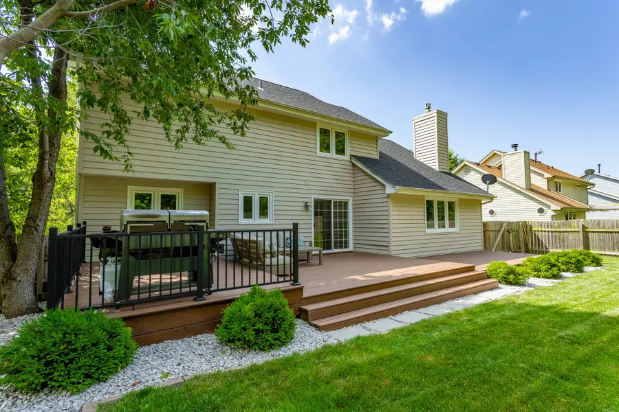 2701 Scenic Valley Drive, West Des Moines, IA 50265 - #2