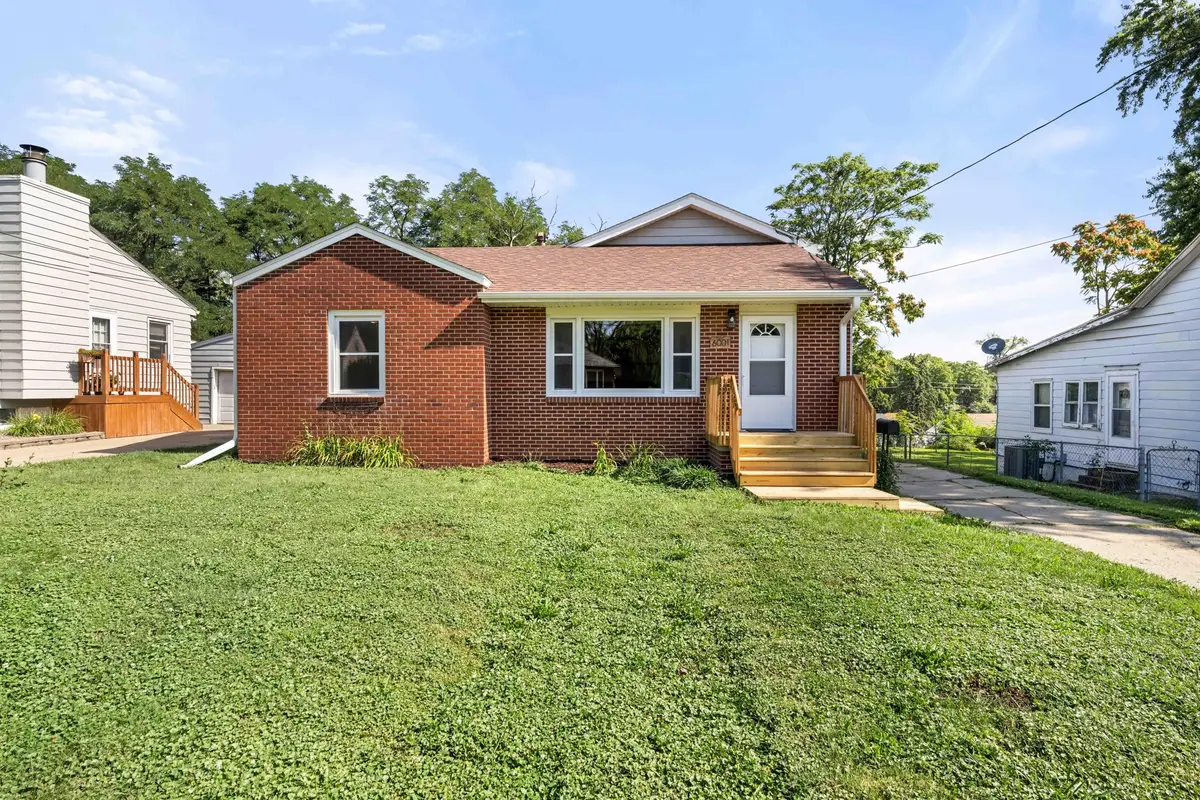 6001 Snyder Avenue, Des Moines, IA 50322 - #1