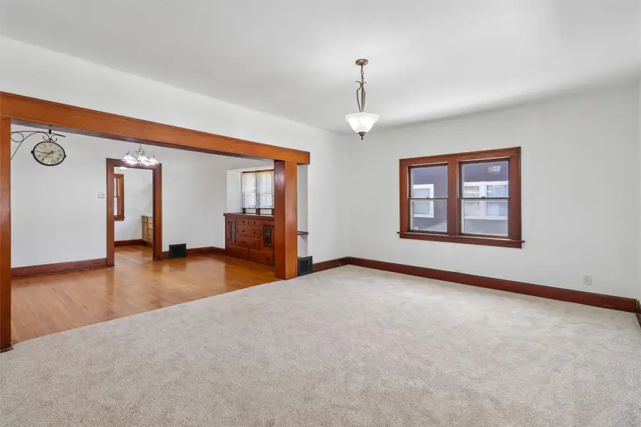 1805 E 12th Street, Des Moines, IA 50316 - #3