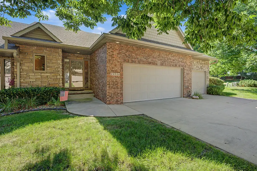 15516 Oakwood Drive, Urbandale, IA 50323 - #2