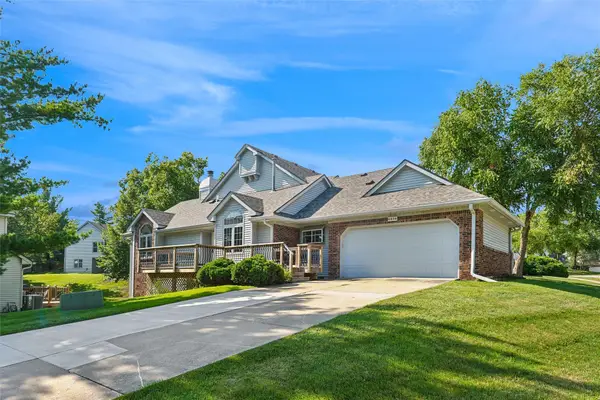 6856 Sharon Drive, Urbandale, IA 50322