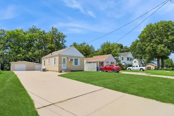 4032 56th Street, Des Moines, IA 50310
