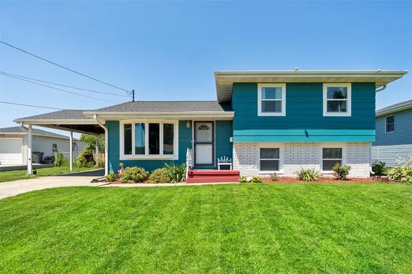 1408 N 9th Ave Place E, Newton, IA 50208