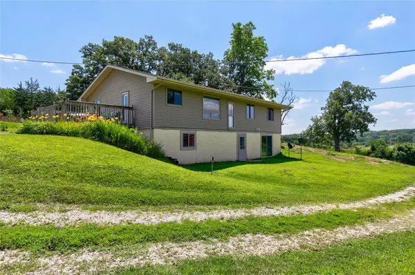 57061 120th Avenue, Lucas, IA 50151