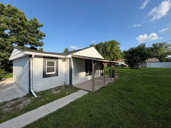 4245 NW 11th Street, Des Moines, IA 50313