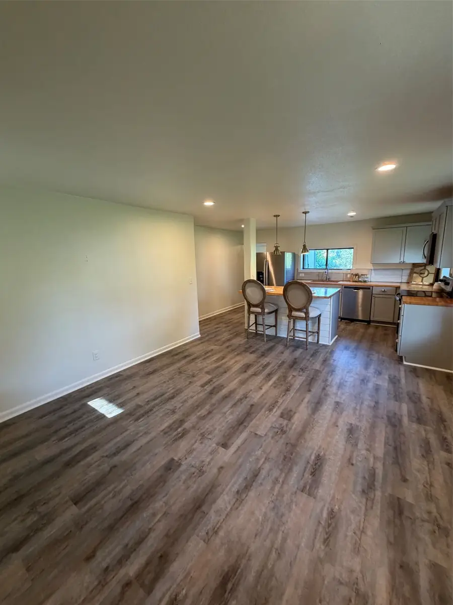 4245 NW 11th Street, Des Moines, IA 50313 - #2