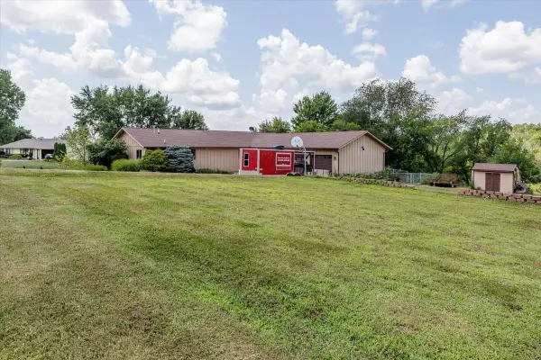 812 Lakeview Drive, Osceola, IA 50213
