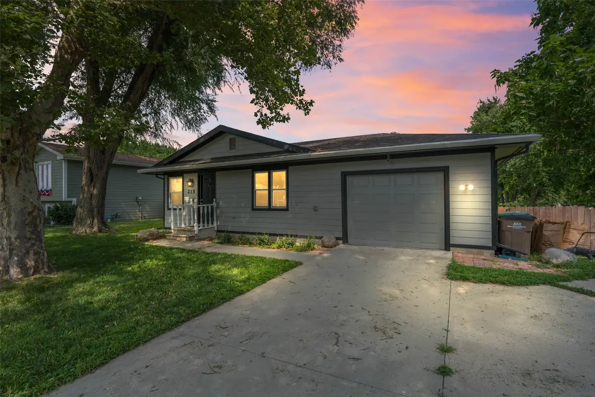 215 25th Avenue Sw, Altoona, IA 50009 - #1