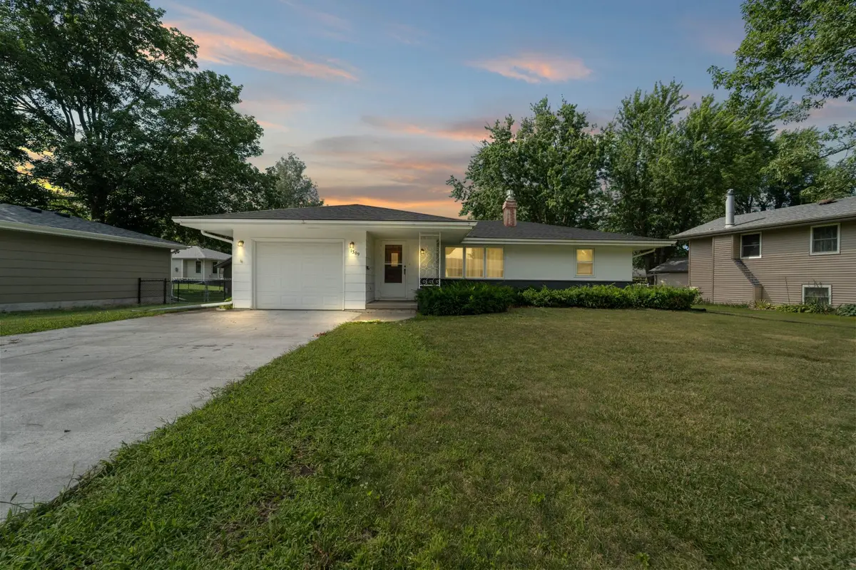 1309 S 11th Avenue E, Newton, IA 50208 - #1