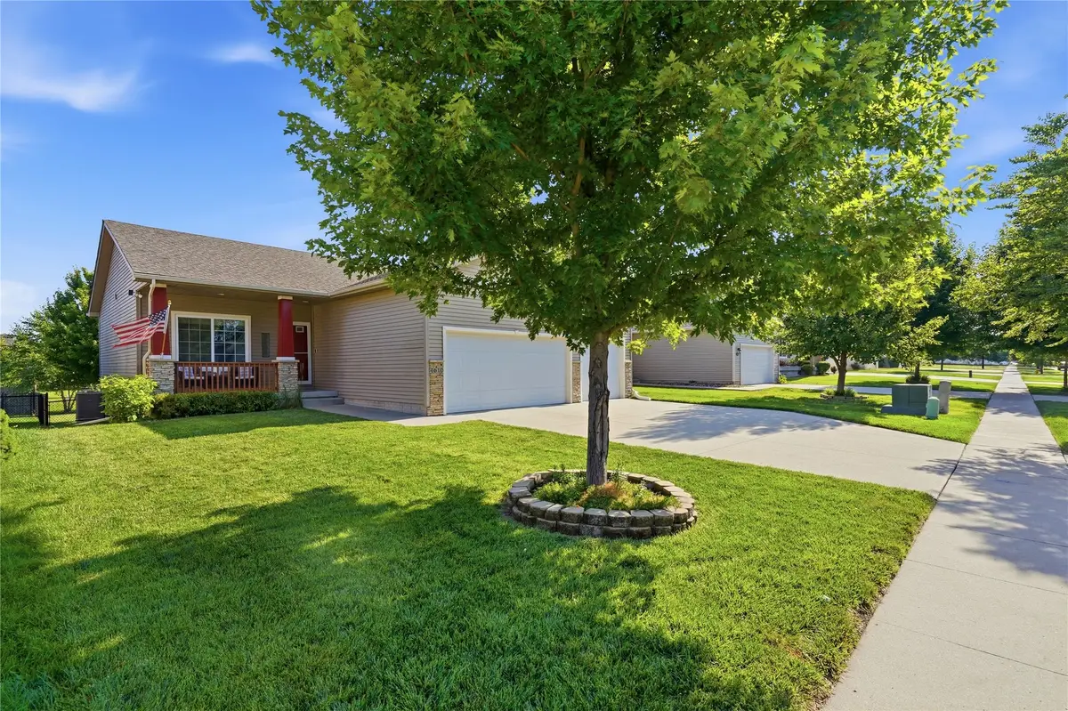 4610 E Valdez Drive, Des Moines, IA 50317 - #1