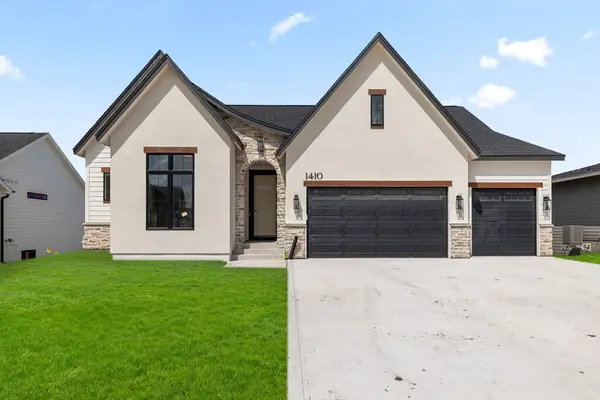 1410 NW Alderleaf Drive, Waukee, IA 50263