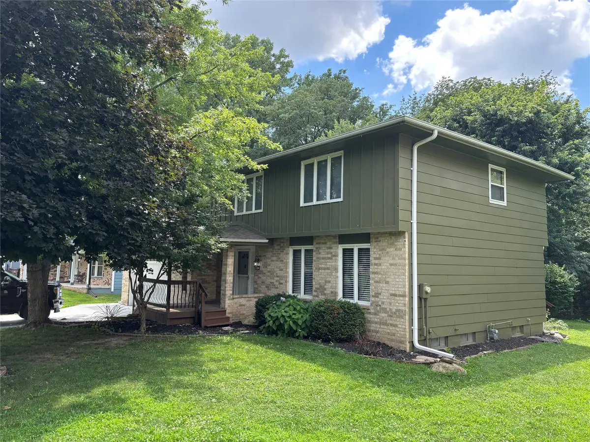 1622 NW 109th Street, Clive, IA 50325 - #1