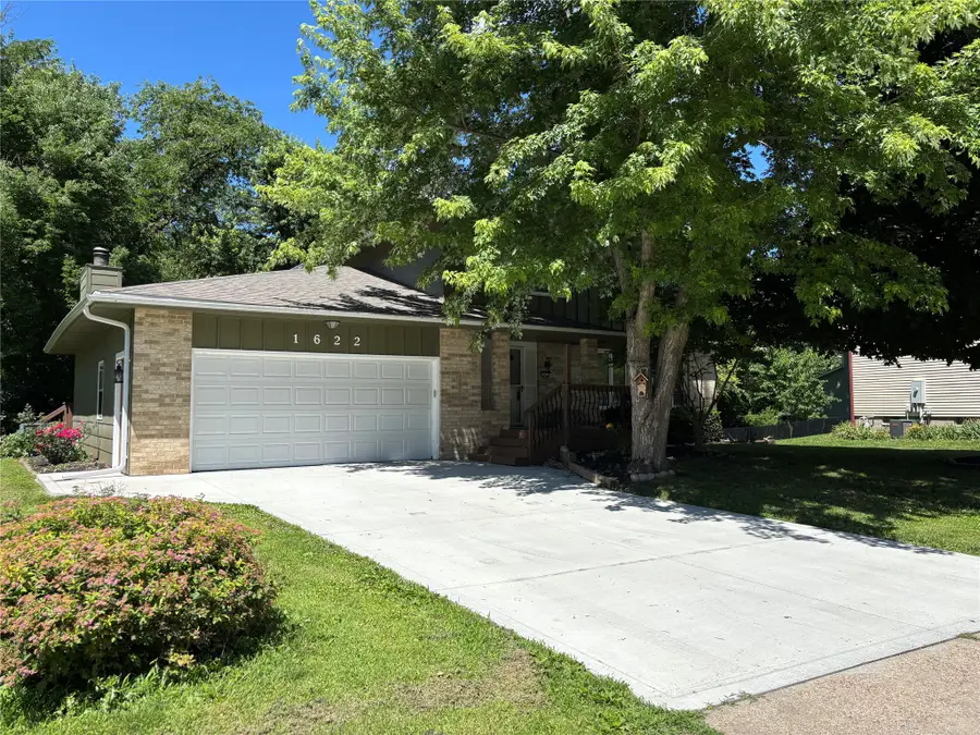 1622 NW 109th Street, Clive, IA 50325 - #2