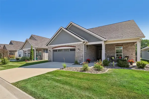 9934 Alexander Circle, West Des Moines, IA 50266