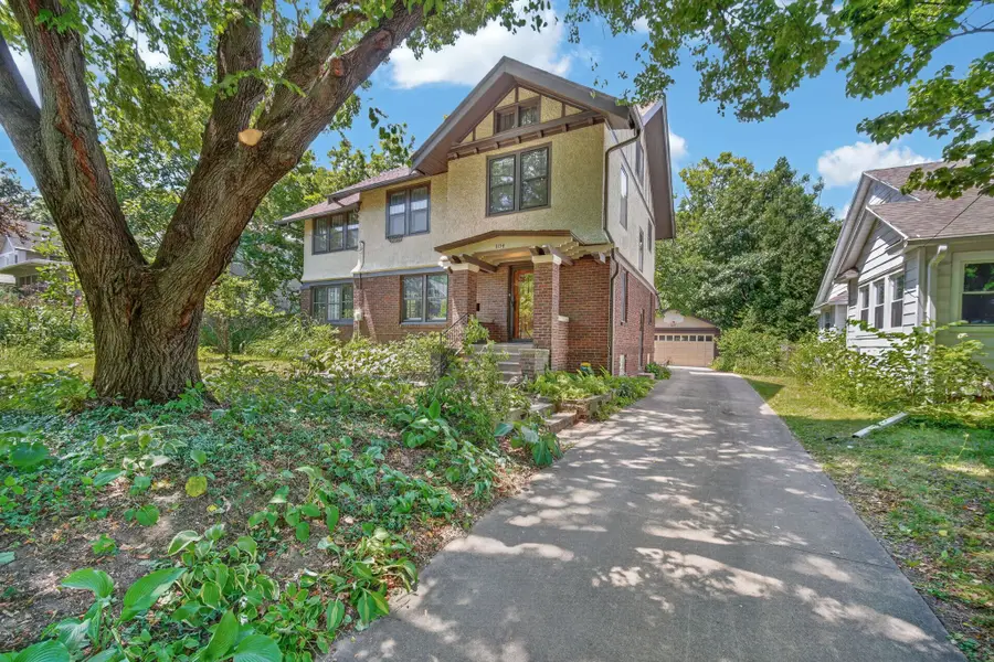 1134 38th Street, Des Moines, IA 50311 - #2