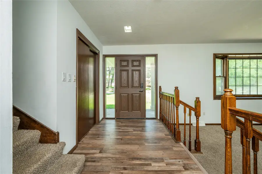 1525 E Virginia Avenue, Des Moines, IA 50320 - #2